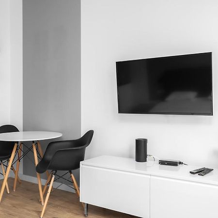 Warsaw Concierge Warszawa Zachodniaアパートメント エクステリア 写真